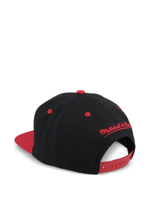 Mitchell & Ness Chicago Bulls Text Stack 1 OG baseball cap