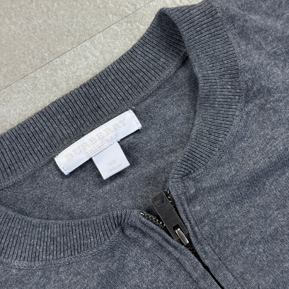Burberry Zipper (XS)