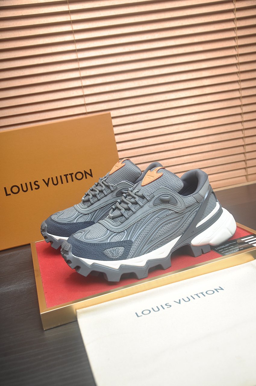 Louis Vuitton Low-Top Lug Sole Sneakers
