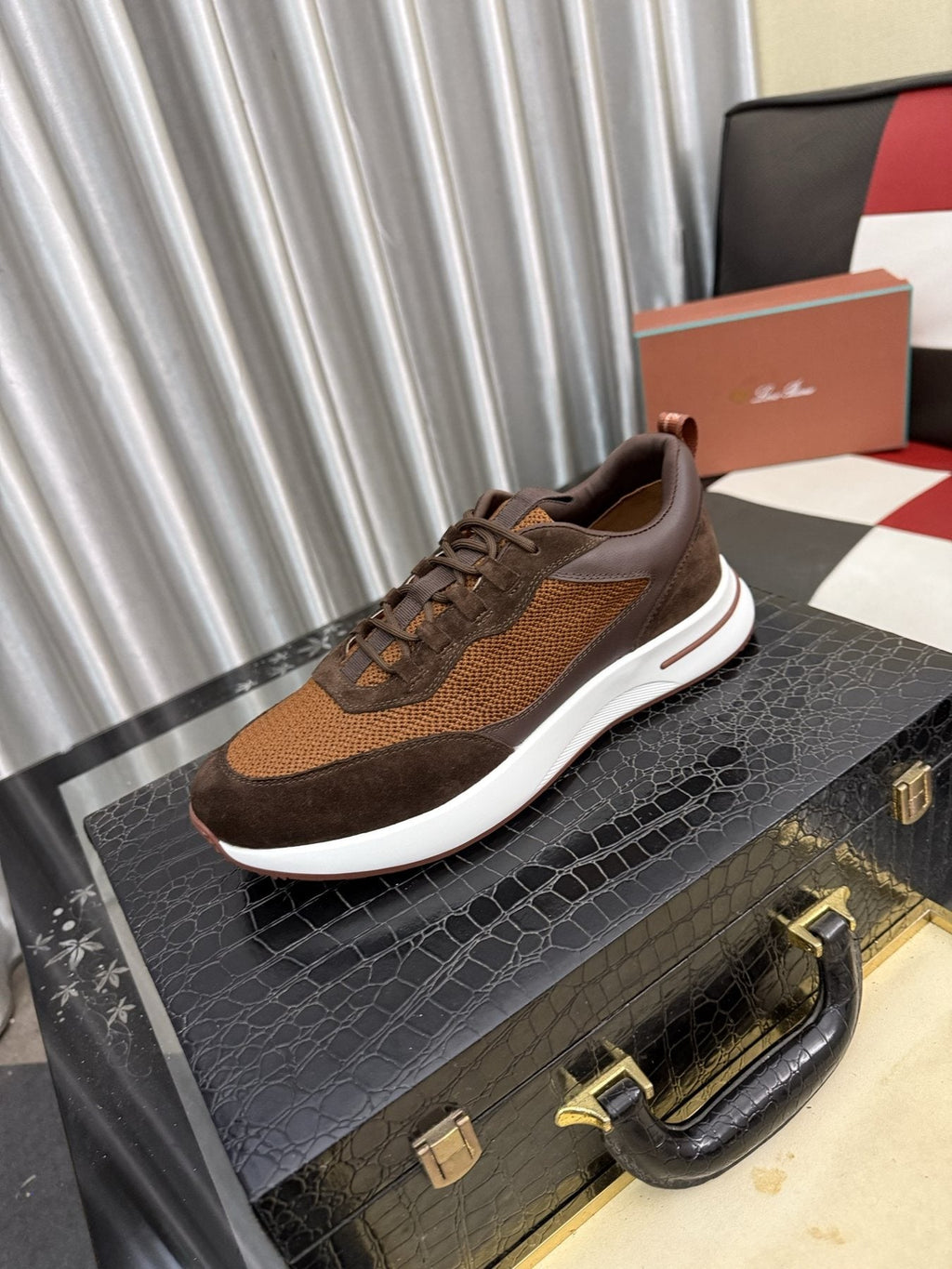 Men's Lace-Up Sneakers